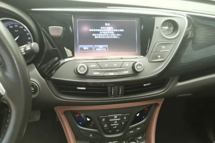 Used Buick Envision 2018 28T Four-Wheel Drive Elite Version Audio And AC Panel