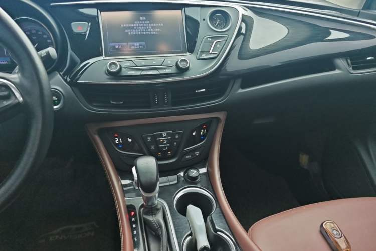 Used Buick Envision 2018 20T Two-Wheel Drive Luxury Model Audio And AC Panel