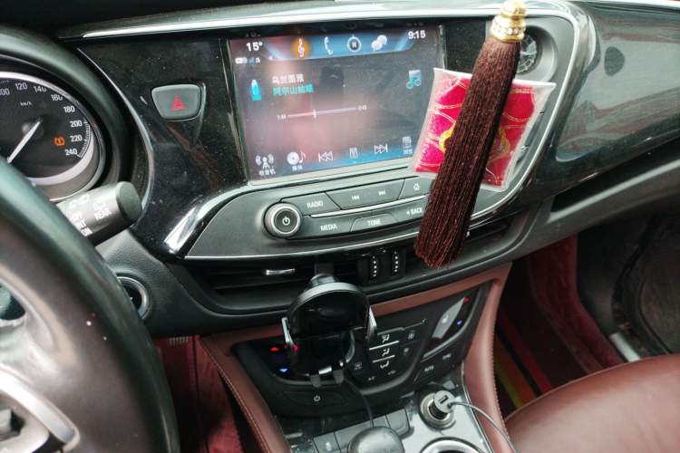 Used Buick Envision 2018 20T Two-Wheel Drive Luxury Model Audio And AC Panel