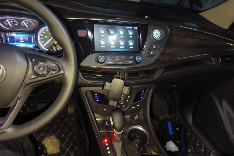 Used Buick Envision 2018 20T Two-Wheel-Drive Leading Model Audio And AC Panel