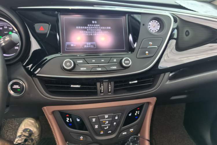 Used Buick Envision 2018 28T Four-Wheel Drive Elite Version Audio And AC Panel