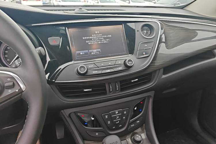 Used Buick Envision 2018 20T Two-Wheel-Drive Elite Model Audio And AC Panel
