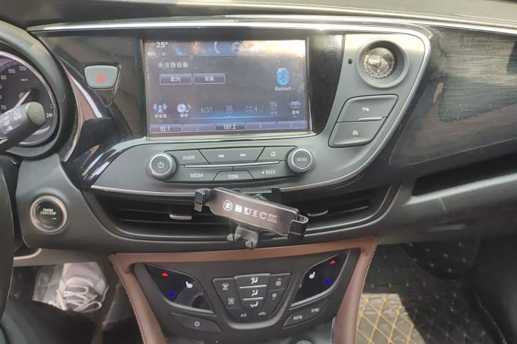 Used Buick Envision 2018 28T Four-Wheel Drive Elite Version Audio And AC Panel