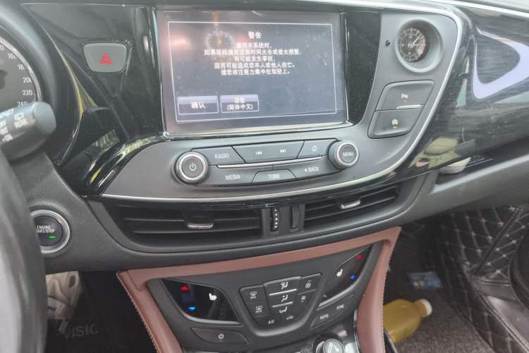 Used Buick Envision 2018 28T Four-Wheel Drive Elite Version Audio And AC Panel