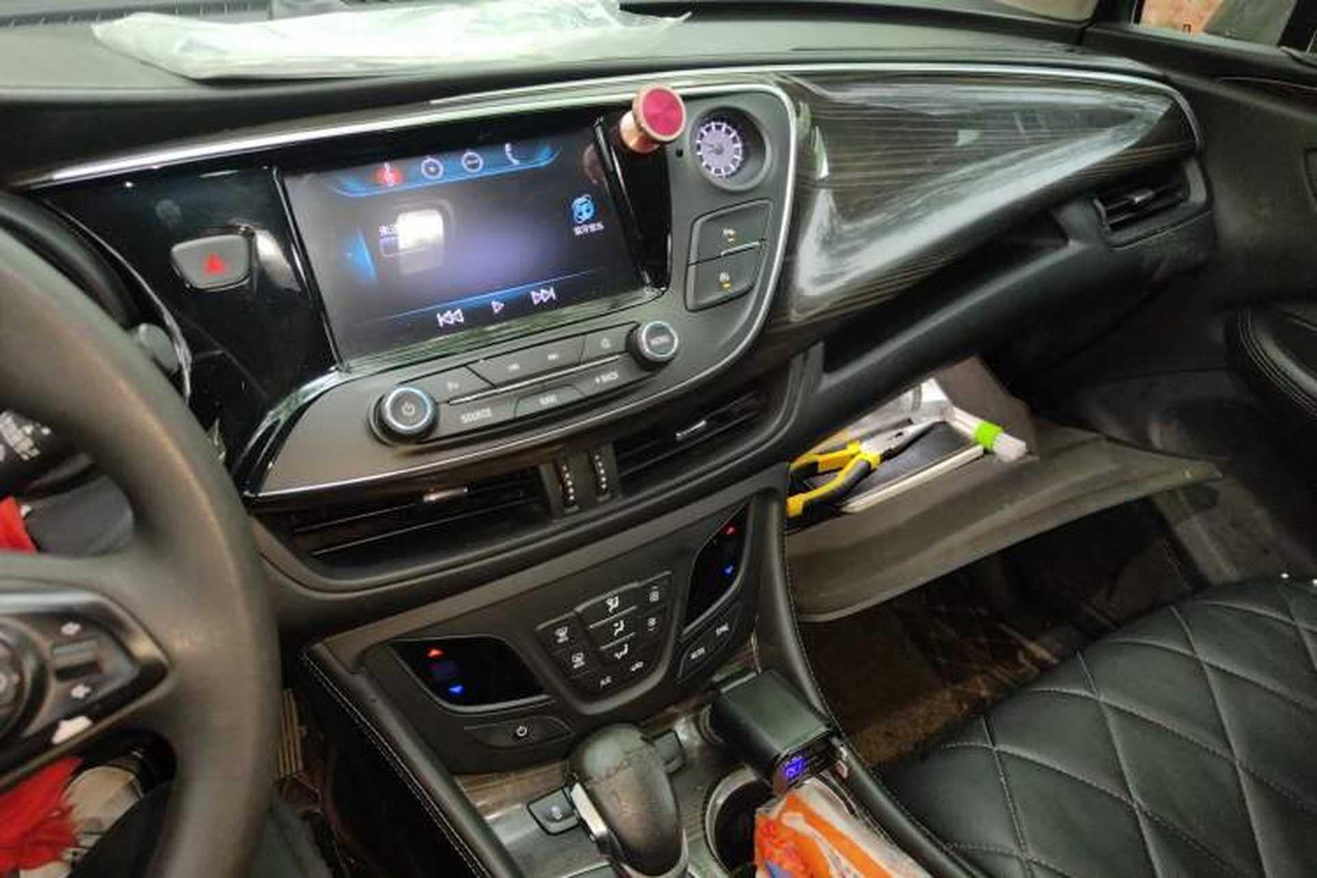 Used Buick Envision 2018 20T Two-Wheel-Drive Leading Model Audio And AC Panel