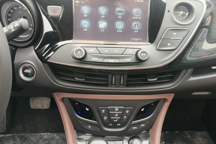 Used Buick Envision 2018 28T Four-Wheel Drive Elite Version Audio And AC Panel