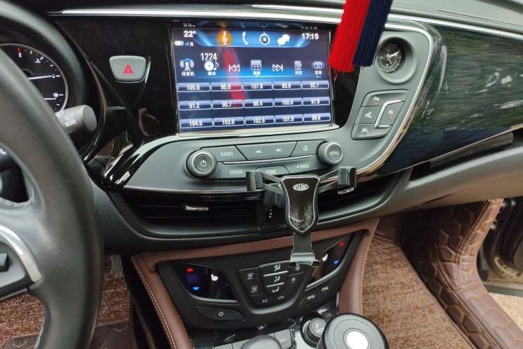 Used Buick Envision 2018 28T Four-Wheel Drive Luxury Model Audio And AC Panel