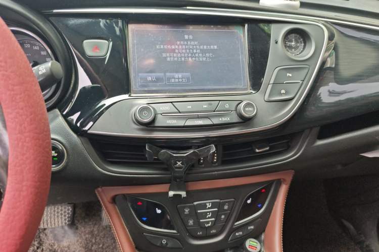 Used Buick Envision 2018 28T Four-Wheel Drive Elite Version Audio And AC Panel