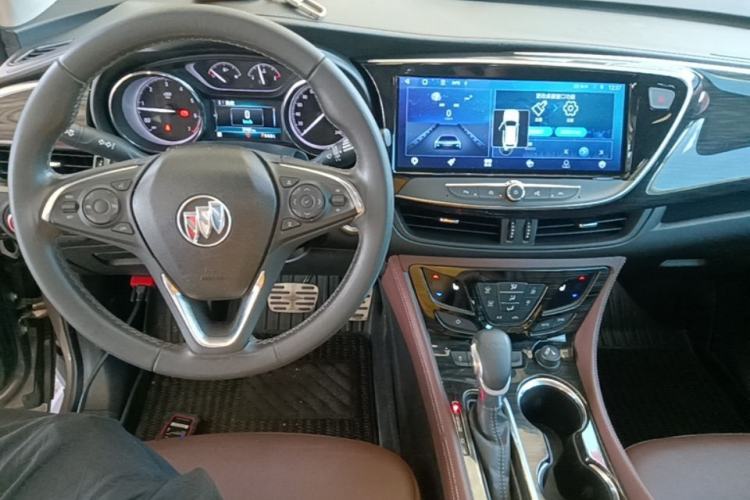 Used Buick Envision 2018 20T Two-Wheel Drive Luxury Model Center Console