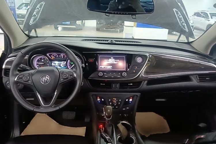 Used Buick Envision 2018 20T Two-Wheel-Drive Elite Model Center Console
