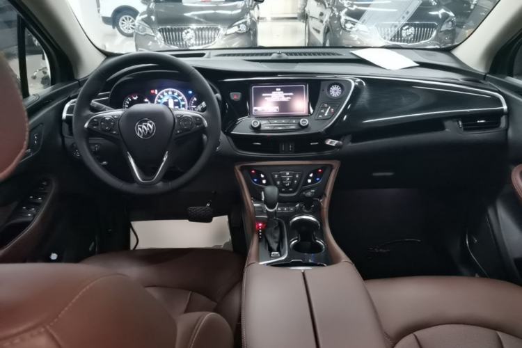Used Buick Envision 2018 28T All-Wheel-Drive Versatile Sports Flagship Model Center Console