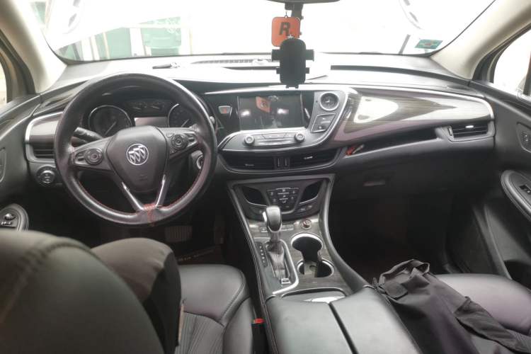 Used Buick Envision 2018 20T Two-Wheel-Drive Leading Model Center Console