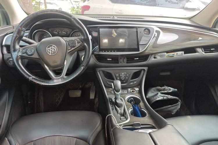 Used Buick Envision 2018 20T Two-Wheel-Drive Leading Model Center Console