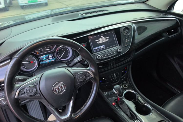 Used Buick Envision 2018 20T Two-Wheel-Drive Elite Model Center Console