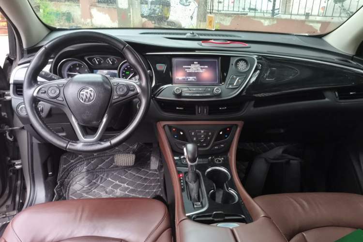 Used Buick Envision 2018 20T Two-Wheel Drive Luxury Model Center Console