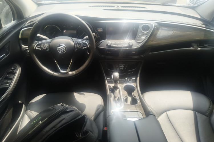 Used Buick Envision 2018 20T Two-Wheel-Drive Elite Model Center Console