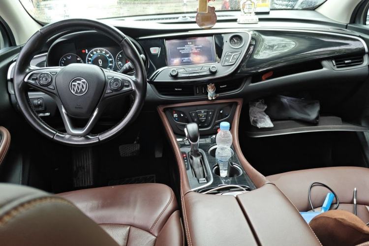 Used Buick Envision 2018 28T Four-Wheel Drive Luxury Model Center Console