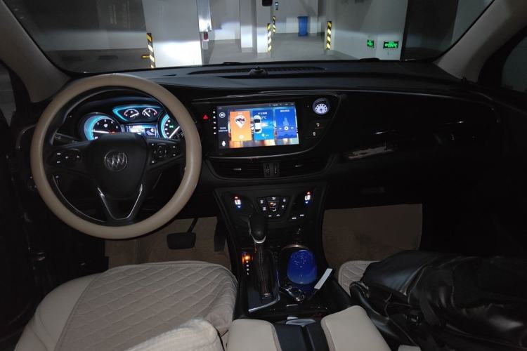 Used Buick Envision 2018 20T Two-Wheel-Drive Leading Model Center Console