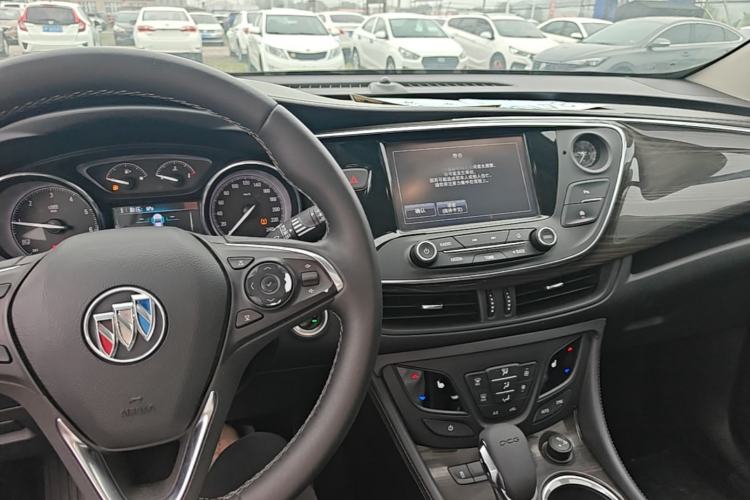 Used Buick Envision 2018 20T Two-Wheel-Drive Elite Model Center Console
