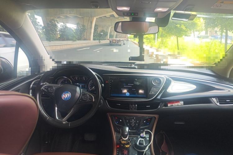 Used Buick Envision 2018 28T Four-Wheel Drive Elite Version Center Console
