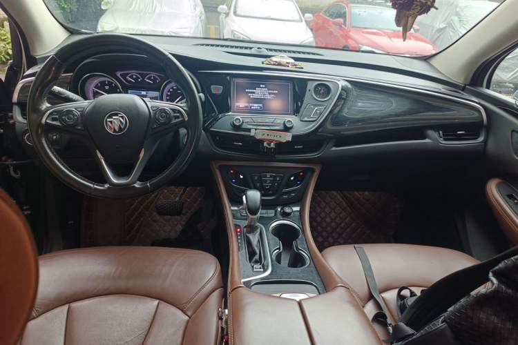 Used Buick Envision 2018 20T Two-Wheel Drive Luxury Model Center Console