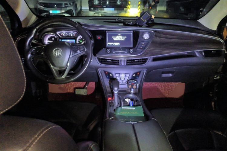 Used Buick Envision 2018 20T Two-Wheel-Drive Elite Model Center Console