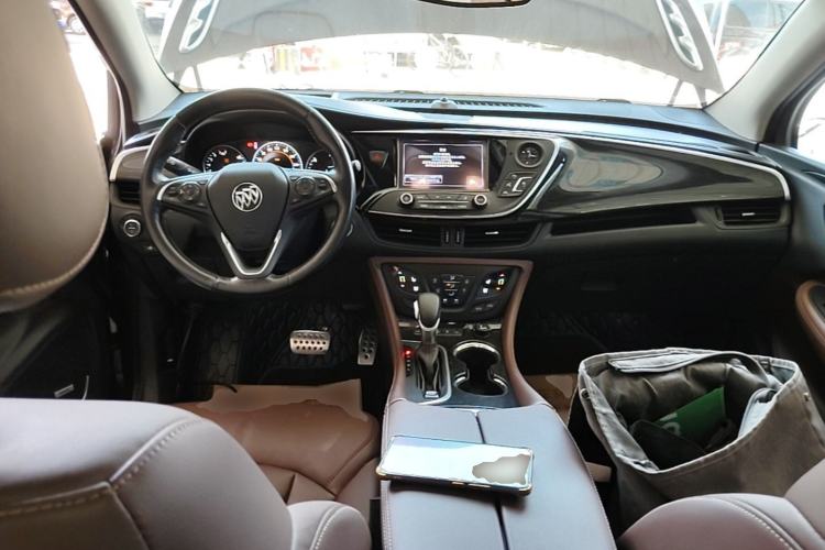 Used Buick Envision 2018 28T All-Wheel-Drive Versatile Sports Flagship Model Center Console