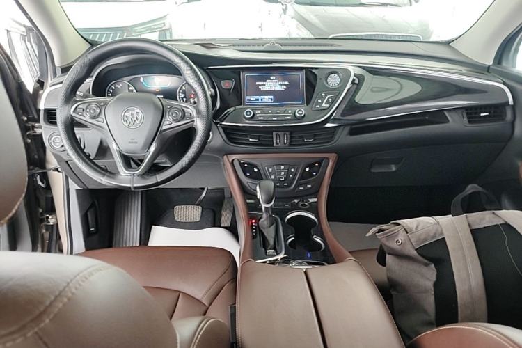 Used Buick Envision 2018 28T Four-Wheel Drive Luxury Model Center Console