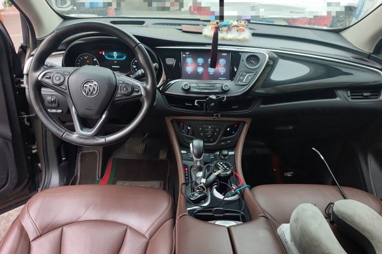 Used Buick Envision 2018 28T Four-Wheel Drive Luxury Model Center Console