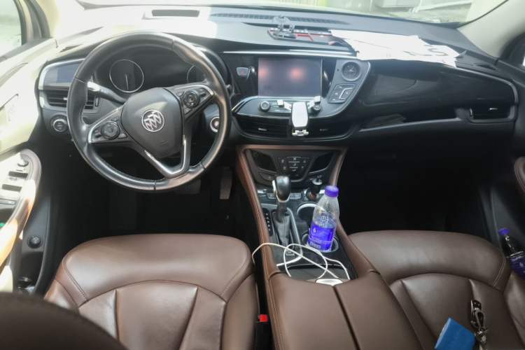 Used Buick Envision 2018 28T Four-Wheel Drive Luxury Model Center Console