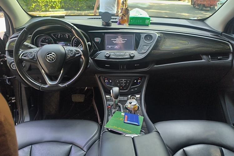 Used Buick Envision 2018 20T Two-Wheel-Drive Elite Model Center Console