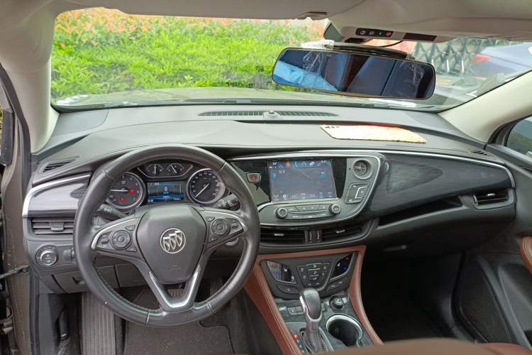 Used Buick Envision 2018 20T Two-Wheel Drive Luxury Model Center Console