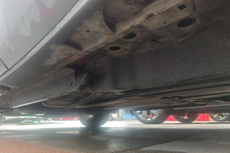 Used Buick Envision 2018 20T Two-Wheel-Drive Elite Model Chassis Rear Left