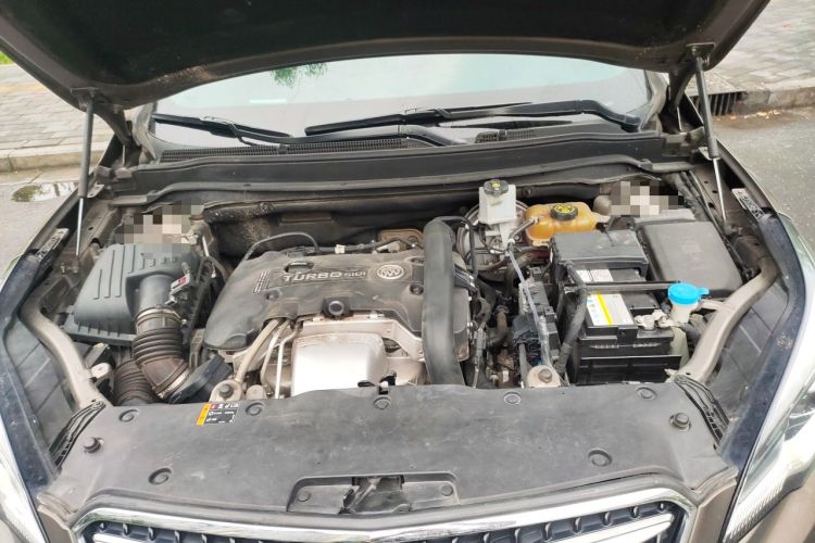 Used Buick Envision 2018 28T Four-Wheel Drive Luxury Model Engine Bay