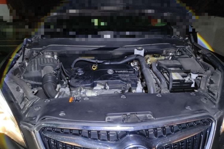 Used Buick Envision 2018 20T Two-Wheel-Drive Elite Model Engine Bay