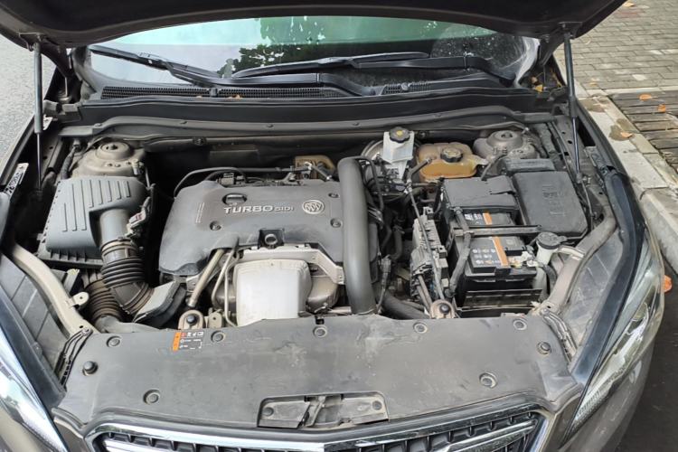 Used Buick Envision 2018 28T Four-Wheel Drive Elite Version Engine Bay