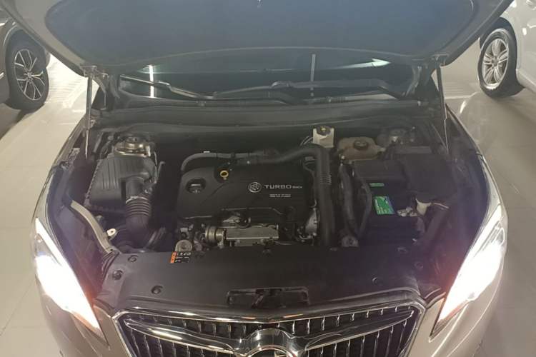 Used Buick Envision 2018 20T Two-Wheel-Drive Elite Model Engine Bay