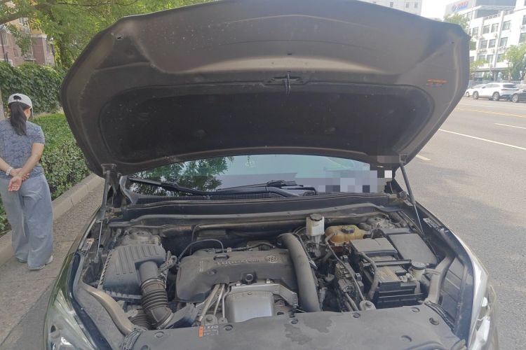 Used Buick Envision 2018 28T Four-Wheel Drive Elite Version Engine Bay