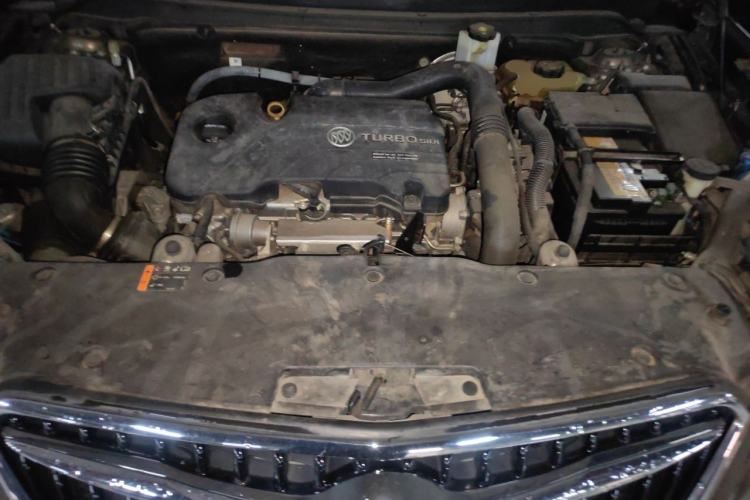 Used Buick Envision 2018 20T Two-Wheel-Drive Elite Model Engine Bay