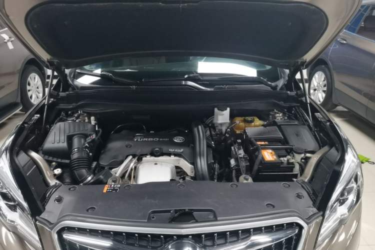 Used Buick Envision 2018 28T All-Wheel-Drive Versatile Sports Flagship Model Engine Bay