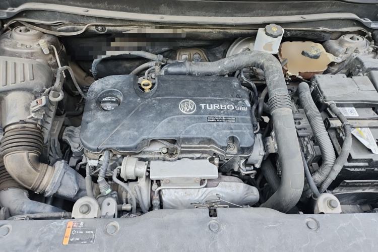 Used Buick Envision 2018 20T Two-Wheel-Drive Elite Model Engine Bay