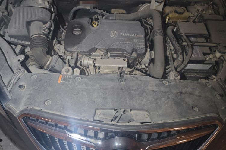 Used Buick Envision 2018 20T Two-Wheel Drive Luxury Model Engine Bay