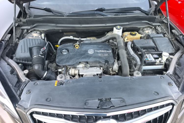 Used Buick Envision 2018 20T Two-Wheel-Drive Elite Model Engine Bay
