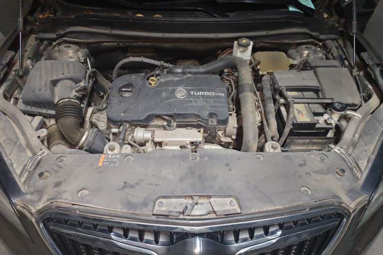Used Buick Envision 2018 20T Two-Wheel Drive Luxury Model Engine Bay