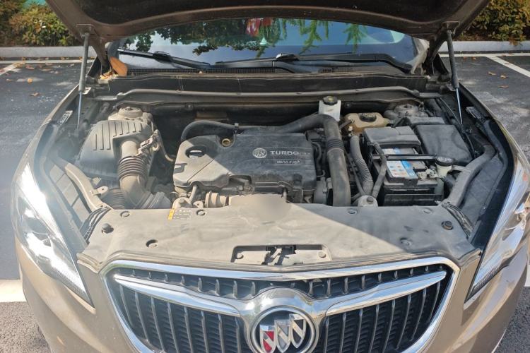 Used Buick Envision 2018 20T Two-Wheel Drive Luxury Model Engine Bay