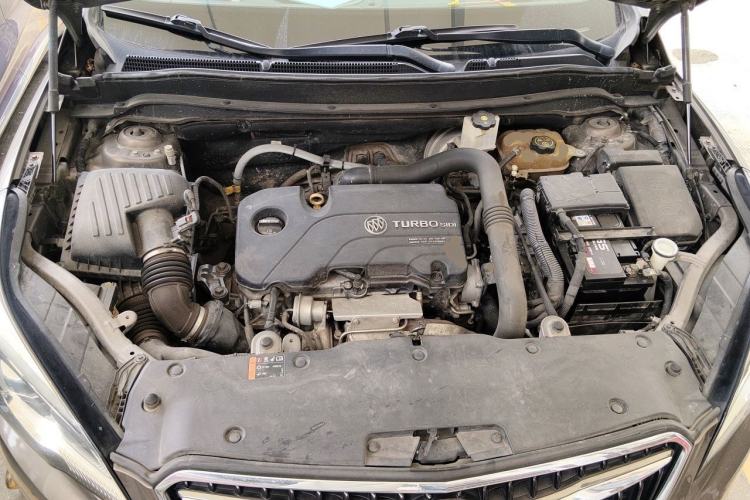 Used Buick Envision 2018 20T Two-Wheel Drive Luxury Model Engine Bay