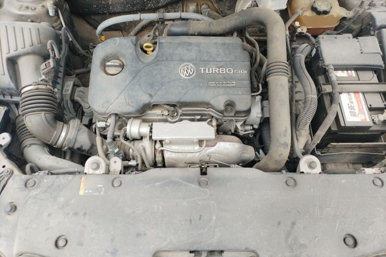 Used Buick Envision 2018 20T Two-Wheel Drive Luxury Model Engine Bay