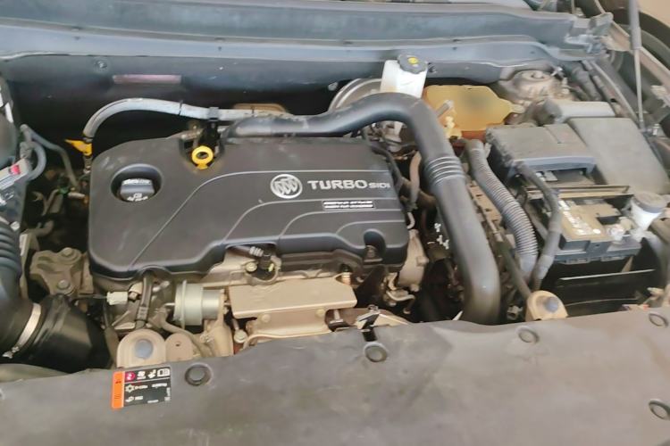 Used Buick Envision 2018 20T Two-Wheel-Drive Elite Model Engine Bay