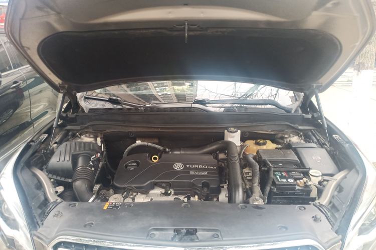 Used Buick Envision 2018 20T Two-Wheel-Drive Elite Model Engine Bay