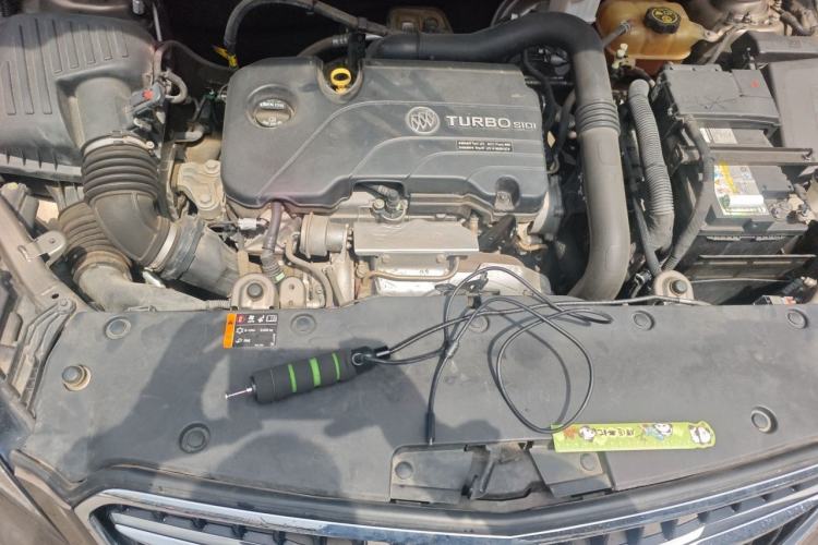 Used Buick Envision 2018 20T Two-Wheel-Drive Elite Model Engine Bay